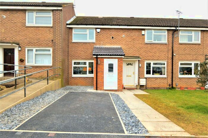 2 Bedroom Town House To Rent In Burrell Close, Wetherby, West Yorkshire, LS22