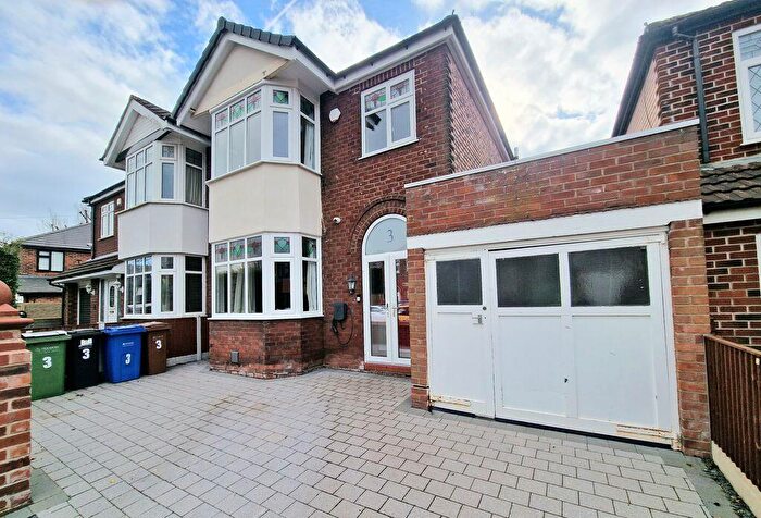 3 Bedroom Semi-Detached House For Sale In Park Avenue, Romiley, SK6