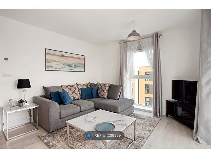 2 Bedroom Flat To Rent In Thomas Blake Avenue, Southampton, SO14