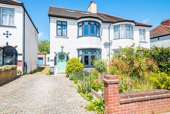4 Bedroom Semi-Detached House To Rent In Woodvale Avenue, South Norwood, SE25
