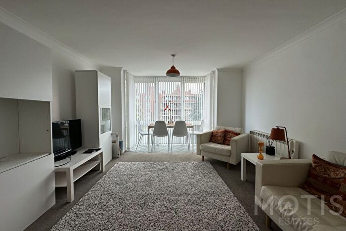 2 Bedroom Flat To Rent In Earls Avenue, Folkestone, CT20