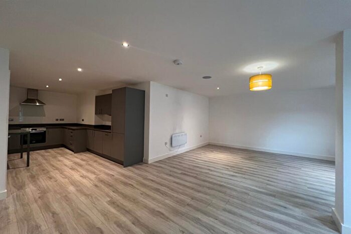 1 Bedroom Apartment To Rent In Park Avenue, Sale, M33