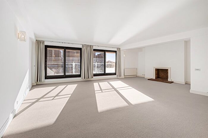 2 Bedroom Flat To Rent In River Lodge, SW1V