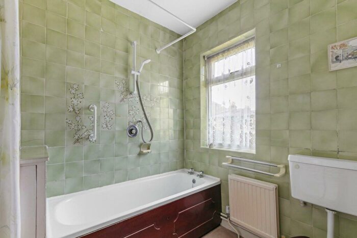 2 Bedroom Terraced House For Sale In Alton Road, Richmond, TW9