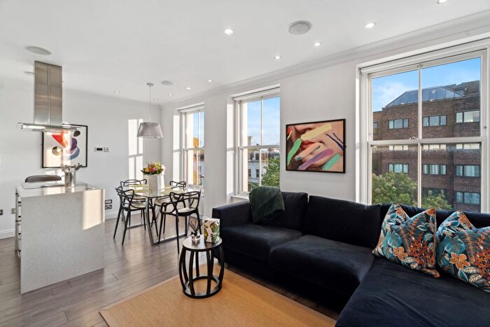 2 Bedroom Flat For Sale In Earls Court Road, London, W8