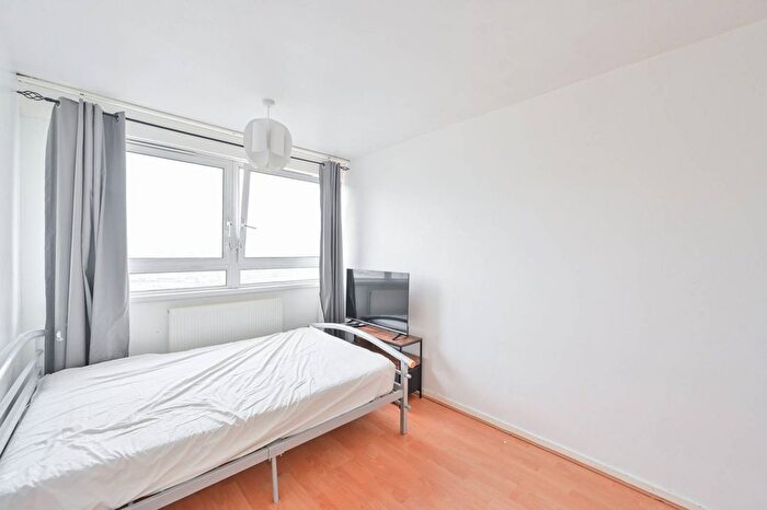 1 Bedroom Flat For Sale In Bannerman House, Vauxhall, London, SW8