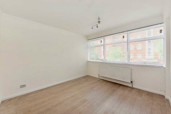 1 Bedroom Apartment To Rent In Tower Court, Mackennal Street, St John's Wood, London, NW8