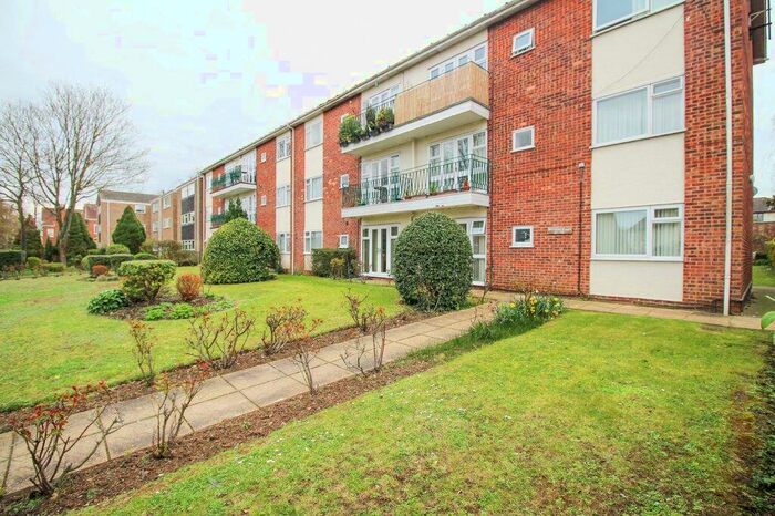 2 Bedroom Flat To Rent In Belmont Court, Newmarket, Suffolk, CB8