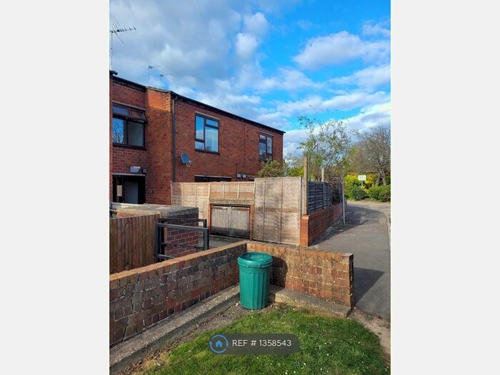 1 Bedroom Flat To Rent In Iffley Close, Uxbridge, UB8