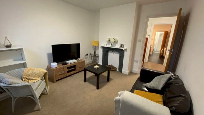 2 Bedroom House To Rent In Broad Street, Canterbury - Ref, CT1