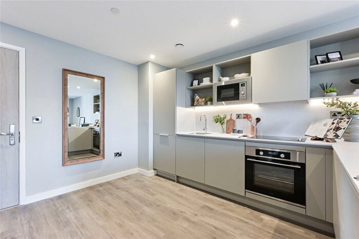 1 Bedroom Flat To Rent In Spinners Yard, Skinner Ln, LS7