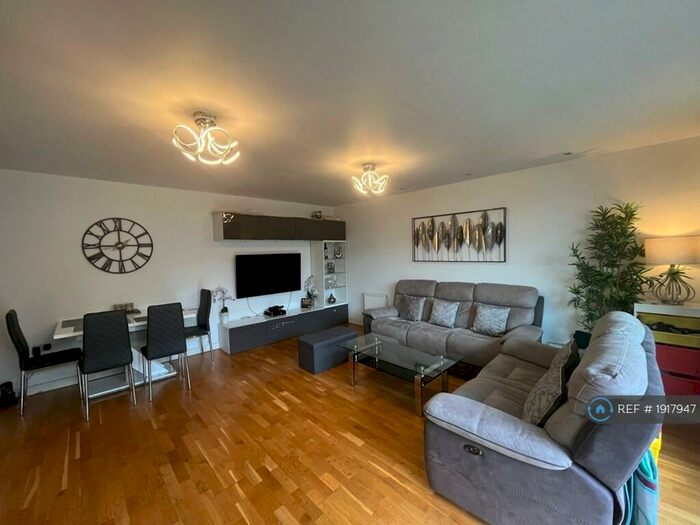 2 Bedroom Flat To Rent In Halcyon, Reading, RG1