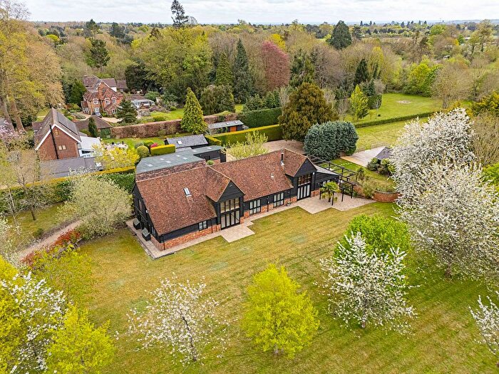 6 Bedroom Barn Conversion To Rent In Farnham Park Lane, Farnham Royal, Slough, SL2
