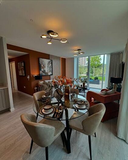 3 Bedroom Flat For Sale In Harrow, Middlesex, HA1