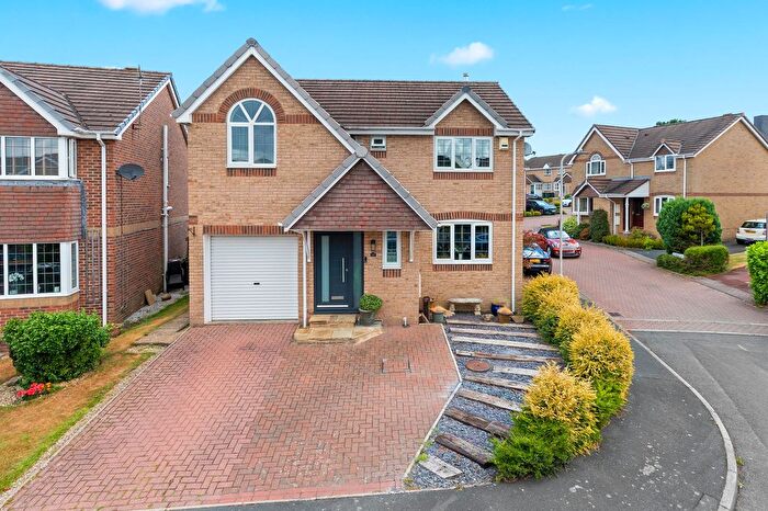 4 Bedroom Detached House For Sale In West Lane, Baildon, BD17