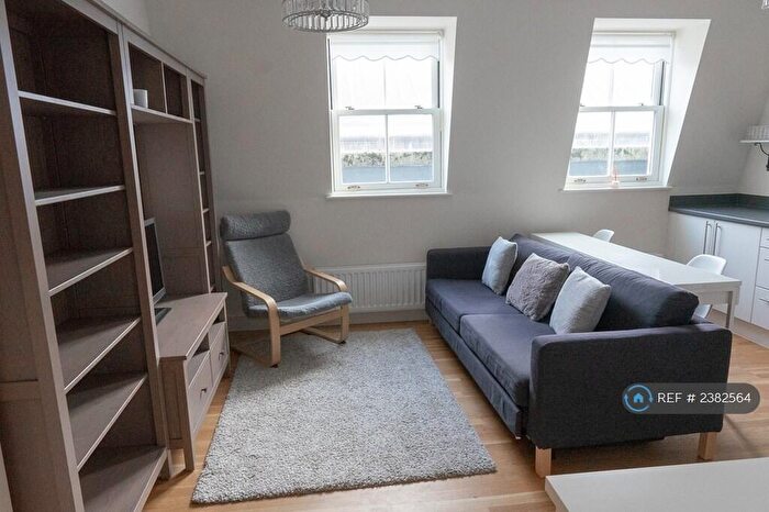 2 Bedroom Flat To Rent In New Marchants Passage, Bath, BA1