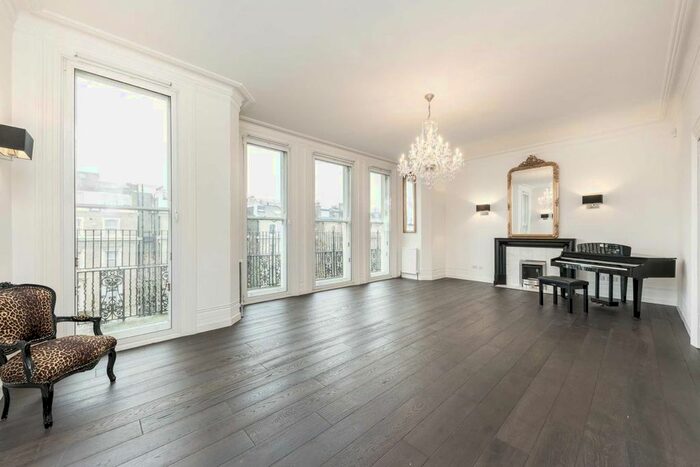6 Bedroom Flat To Rent In Cromwell Road, London, SW5