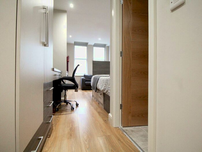 Apartment To Rent In St Paul's Street, Leeds, #, LS1