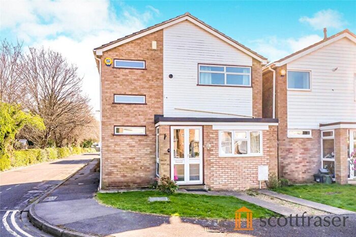 4 Bedroom Terraced House To Rent In Larkfields, Headington, OX3