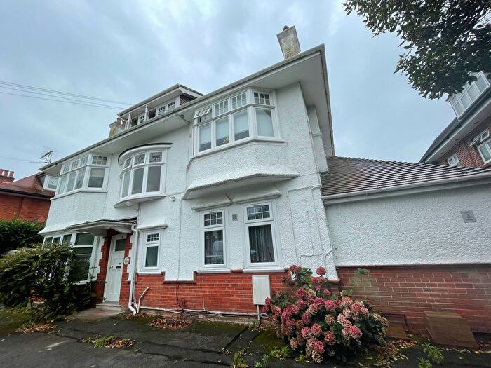 2 Bedroom Flat To Rent In Milton Road, Bournemouth, BH8