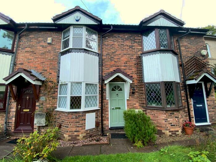 2 Bedroom Mews To Rent In Edge Lane, Chorlton, M21