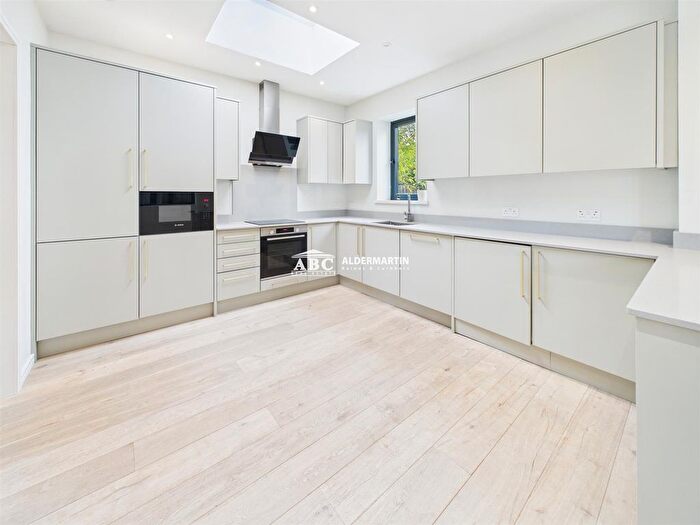 2 Bedroom Detached House To Rent In Albert Road, London, NW7