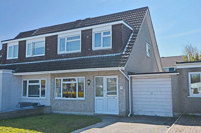 3 Bedroom Semi-Detached House For Sale In Pendeen Crescent, Threemilestone, TR3