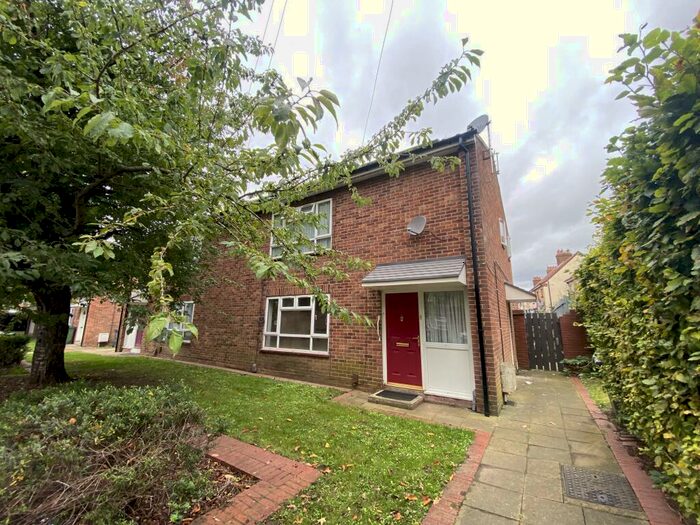 1 Bedroom Flat To Rent In Saxon Road, Peterborough, PE1