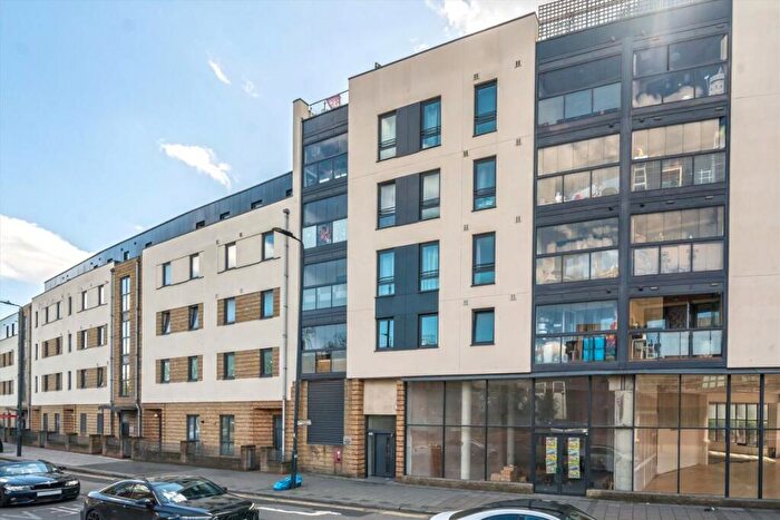 1 Bedroom Flat For Sale In High Road, Willesden, NW10