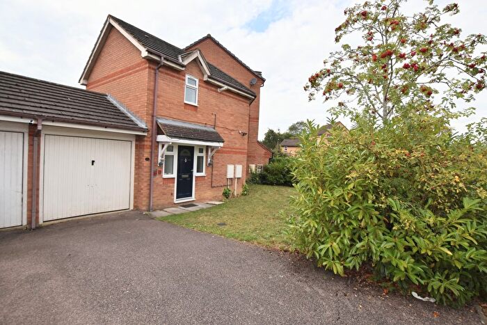 3 Bedroom Semi-Detached House To Rent In Rhodes Place, Oldbrook, Milton Keynes, MK6