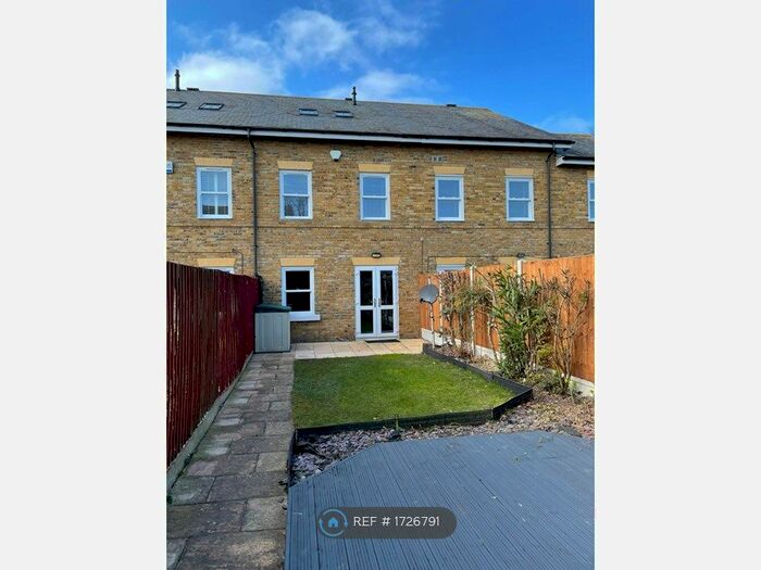 3 Bedroom Terraced House To Rent In Horseshoe Crescent, Shoeburyness, Southend-On-Sea, SS3