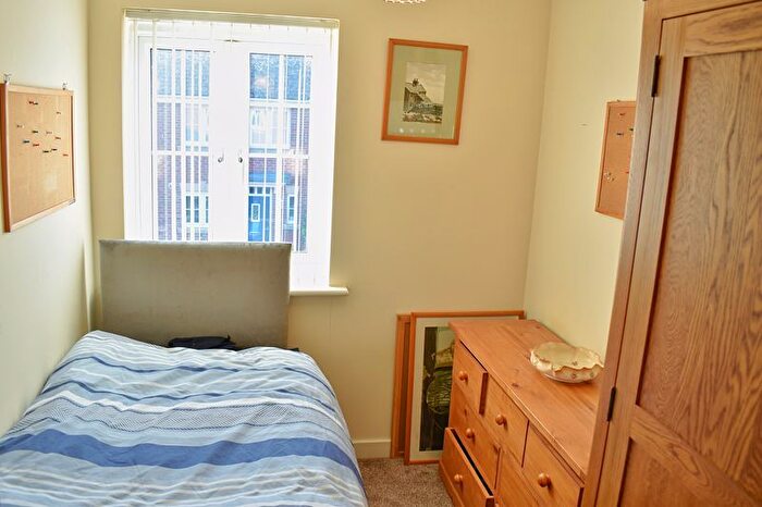 3 Bedroom Terraced House For Sale In Kings Sconce Avenue, Newark, NG24