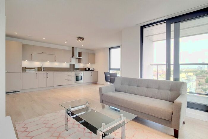 2 Bedroom Flat To Rent In Rotherhithe New Road, London, SE16