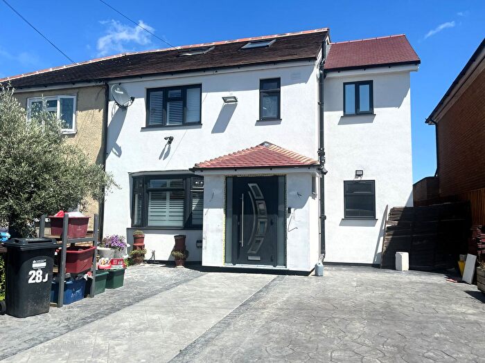 6 Bedroom Semi-Detached House To Rent In Bedfont Lane, Feltham, TW14