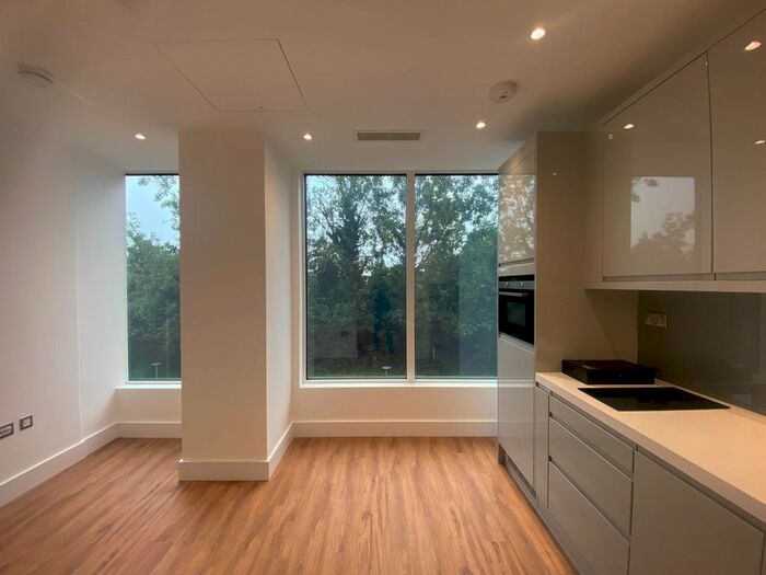 Studio To Rent In West Gate, Ealing, W5