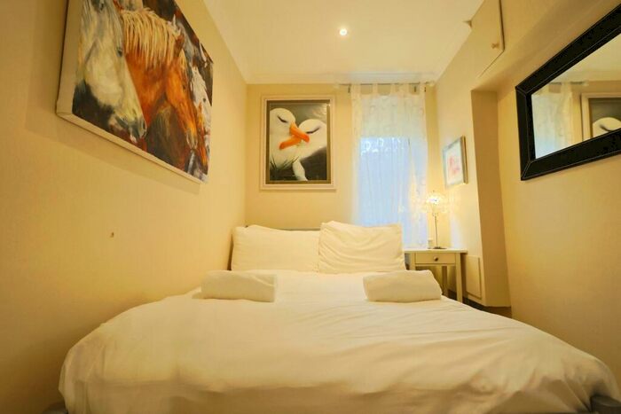 2 Bedroom Flat To Rent In Elliston Road, Bristol, BS6