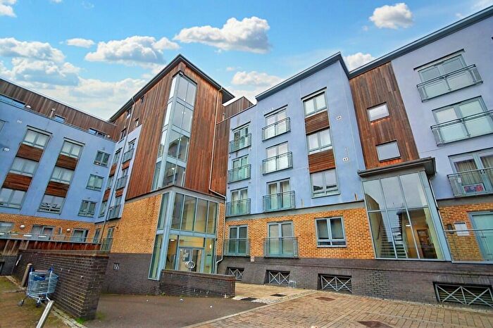3 Bedroom Duplex For Sale In Quayside Drive, Colchester, Essex, CO2