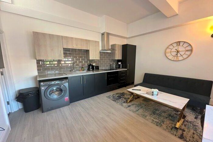 1 Bedroom Flat To Rent In St. Johns North, Wakefield, WF1