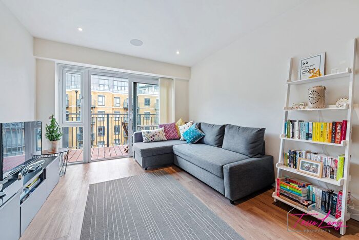 1 Bedroom Flat To Rent In Boulevard Drive, London, NW9