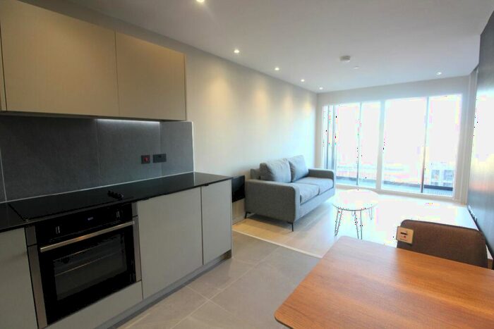 1 Bedroom Apartment To Rent In City Gardens, Castlefield, M15