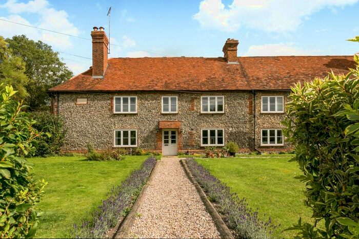 2 Bedroom Flat To Rent In Hambleden, Henley-On-Thames, RG9