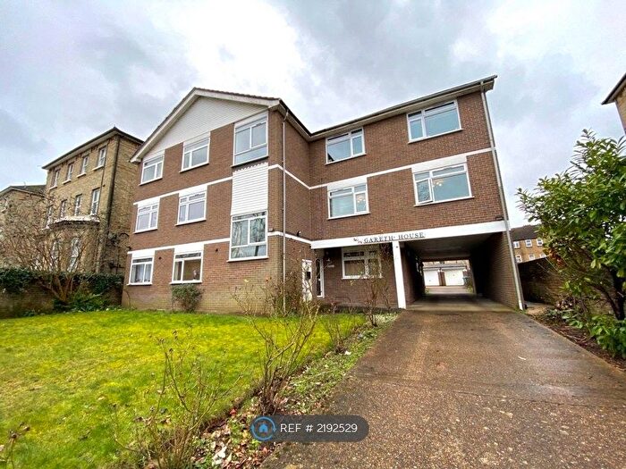 3 Bedroom Flat To Rent In Gareth House, Surbiton, KT5