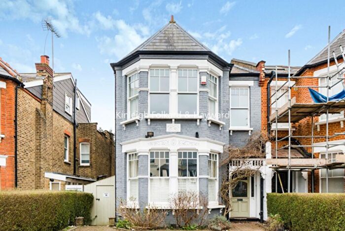 7 Bedroom House To Rent In Torrington Park, London, N12