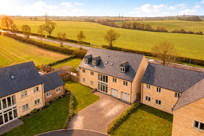 5 Bedroom Detached House For Sale In Coles Close, Little Harrowden, Northamptonshire, NN9