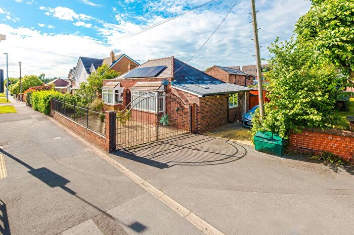 2 Bedroom Detached Bungalow For Sale In Liverpool Road, Warrington, WA5