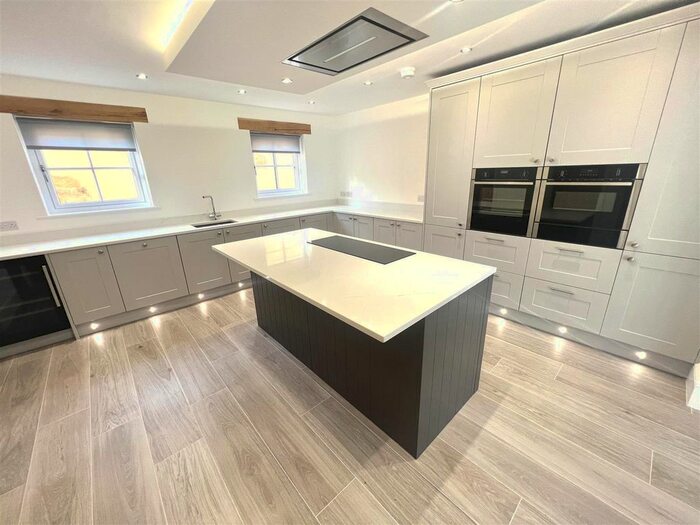 4 Bedroom Detached House To Rent In Whispers Barn, Limestone Court, Laughton-En-Le-Morthen, Sheffield, S25