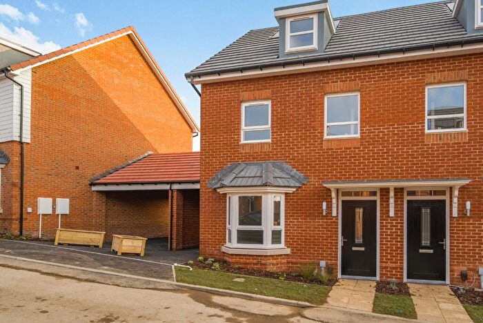 3 Bedroom Semi-Detached House To Rent In Porty Road, Sturry, Canterbury, Kent, CT2