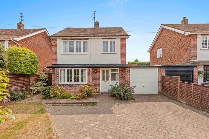 3 Bedroom Link Detached House For Sale In High Street, Prestwood, HP16