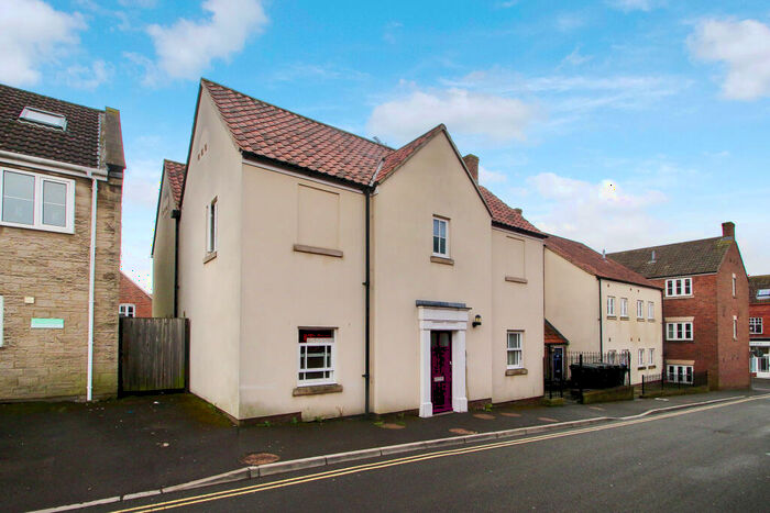 1 Bedroom Flat To Rent In St Johns Place Northload Street, Glastonbury, Somerset, BA6
