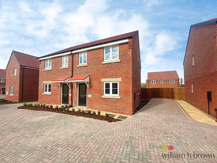 3 Bedroom Semi-Detached House To Rent In Twizel Crescent, Grantham, NG31